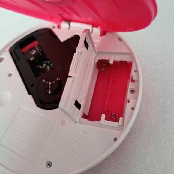 Sony MP3 Walkman D-NE005 Portable CD CD-R/RW Player With New Earphones & Charger - Picture 6 of 7